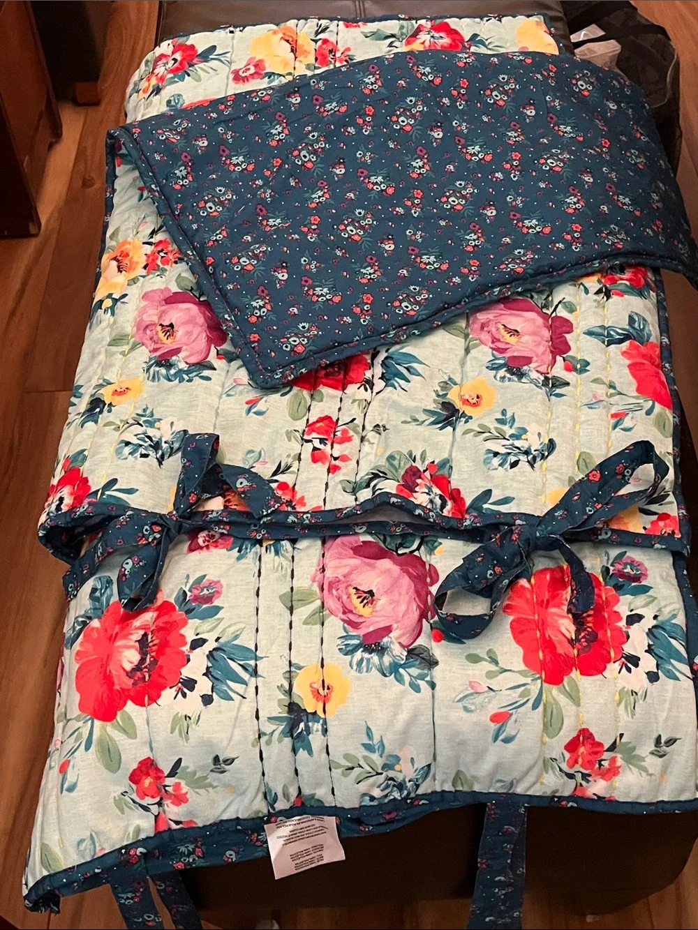 The Pioneer Woman Floral King pillow cases (2) Cases only NO quilt